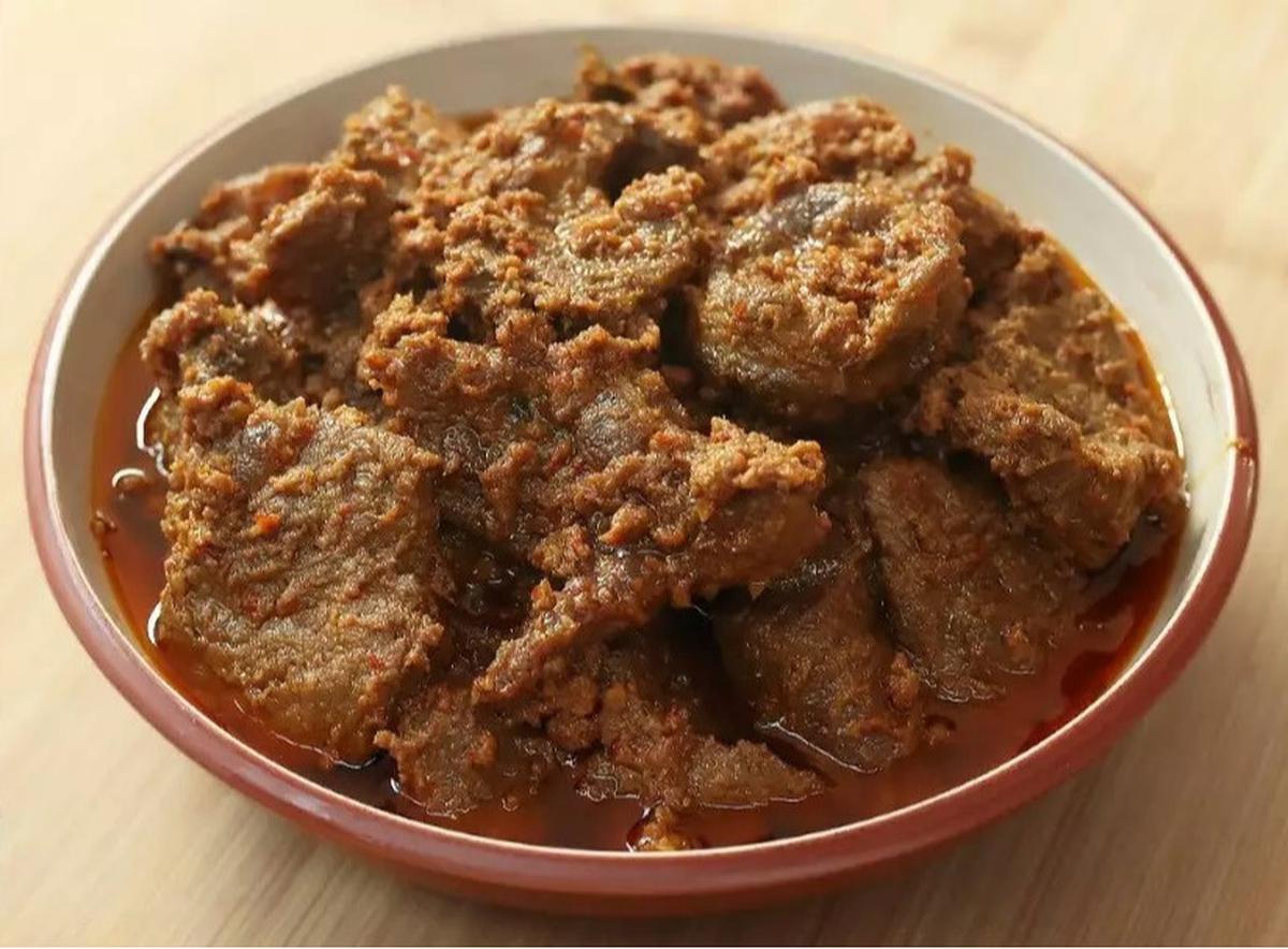 Ini Proses Sulit di Balik Bumbu Kelapa Gongso untuk Rendang Lezat