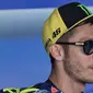 Valentino Rossi selalu kalah cepat dibanding rekan setimnya, Maverick Vinales, pada tes pramusim MotoGP 2017 di Sirkuit Sepang, Senin (30/1/2017) - Rabu (1/2/2017). (EPA/Ahmad Yusni)