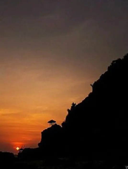 Konsep pernikahan Mario Irwinsyah dan Ratu Anandita menunjukan alam indonesia yang indah.  (Via Instagram/@anandita_dita)