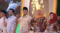 Pasangan Calon nomor urut 2 Khofifah Indar Parawansa-Emil Elestianto Dardak bersama Prabowo Subianto. (Ist).