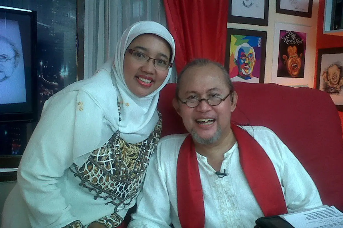 Puisi Romantis Pepeng untuk Istrinya