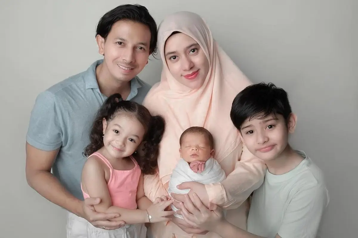 Jelang lebaran, Fairuz A Rafiq selalu salat tasbih bersama keluarga