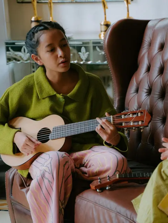 <p>Widuri Puteri merupakan putri dari pasangan Widi Mulia dan Dwi Sasono. Lahir pada 14 Juni 2010, Widuri akan genap berusia 13 tahun sebentar lagi. Foto: Instagram.</p>