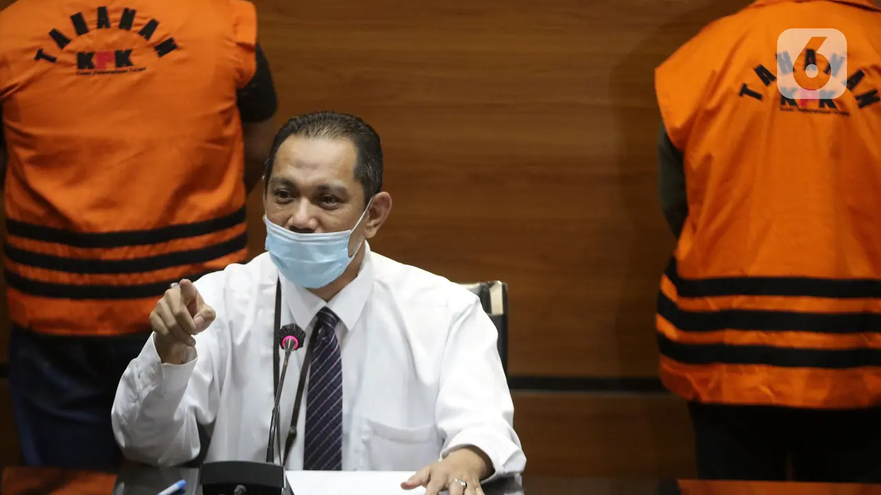 KPK Tahan Bupati dan Kepala BPBD Kolaka Timur