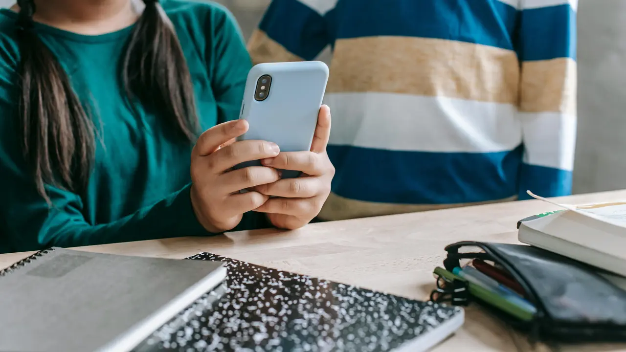Batasan Mengunggah Konten Anak di Media Sosial (photo by pexels.com)