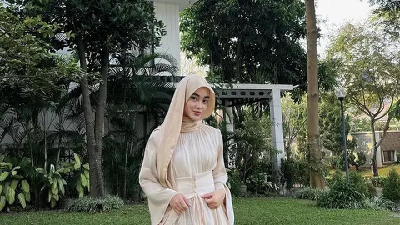 Didominasi Gaya Elegan dan Minimalis, Intip Model Baju Wanita Kekinian yang Akan Ngetren di Tahun 2025