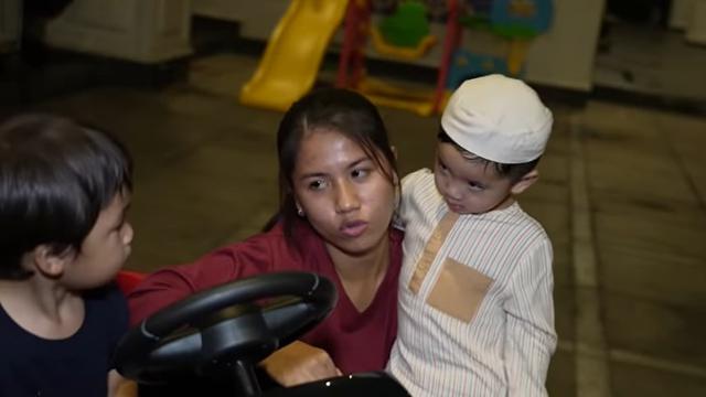 Momen pertemuan Kiano Tiger Wong dengan mantan pengasuhnya, Suster Rahma