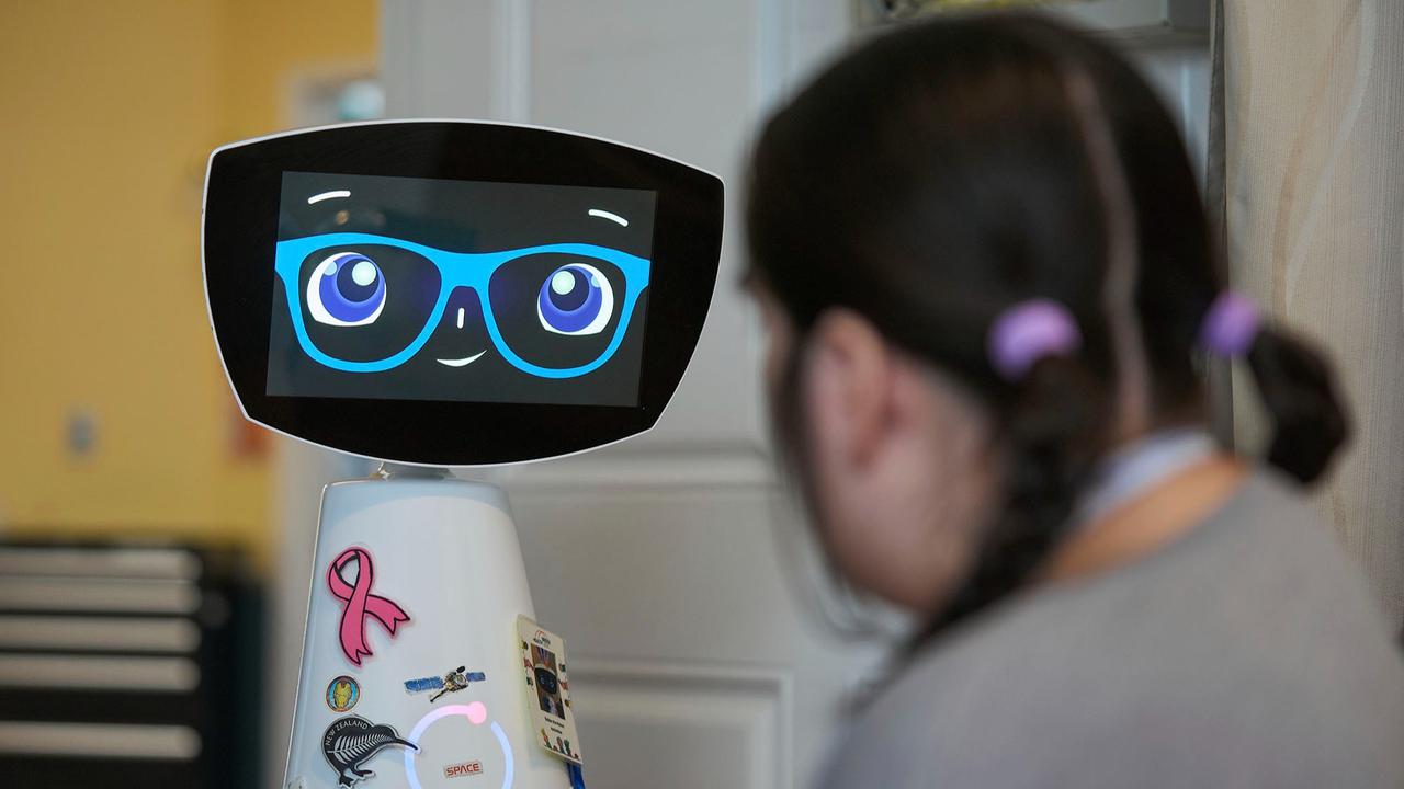 FOTO: Robin, Robot 'Gadis Kecil' yang Temani Pasien Anak di Rumah Sakit