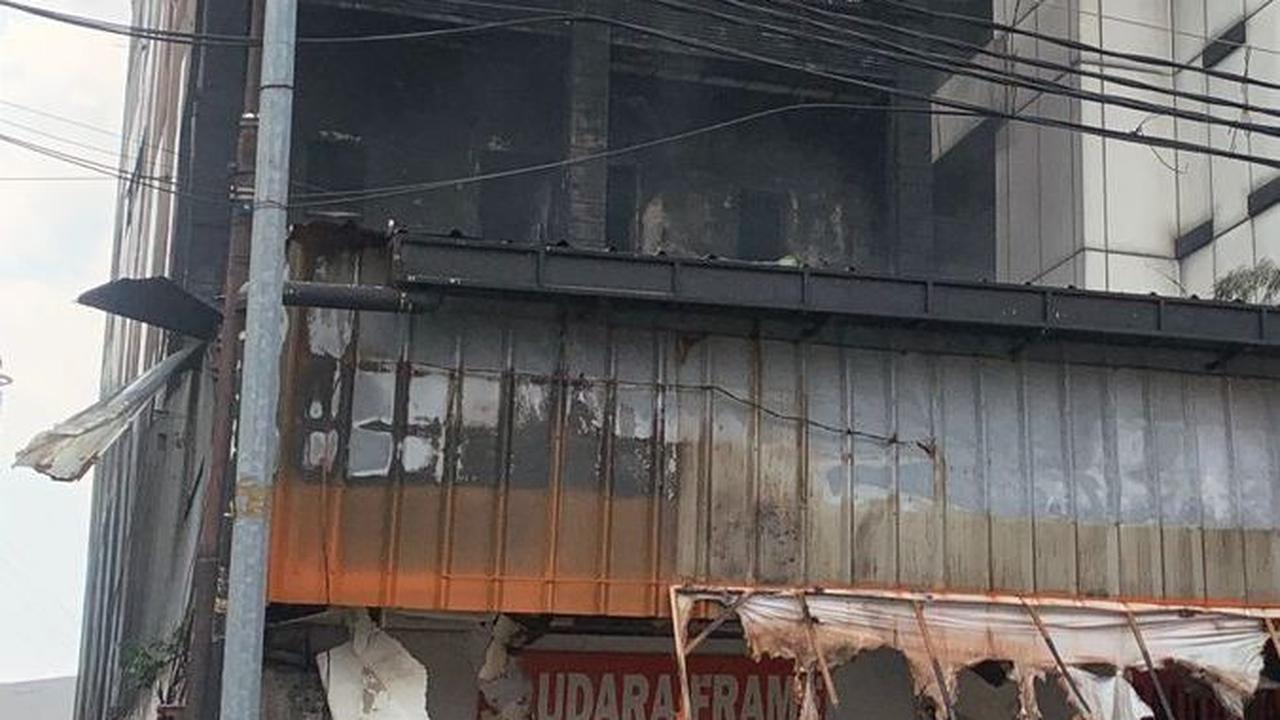 Kelima korban luka saat ini masih dirawat di Rumah Sakit Pusat Pertamina (RSPP) sebanyak tiga orang dan di RSUD Mampang Prapatan sebanyak dua orang. Foto: Merdeka.com/Alma Dhyan<br>