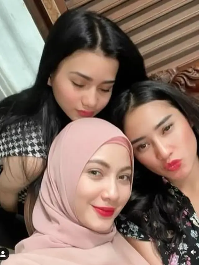 Dipuji Makin Menawan, Ini 6 Potret Haviza Devi Anjani Pakai Hijab