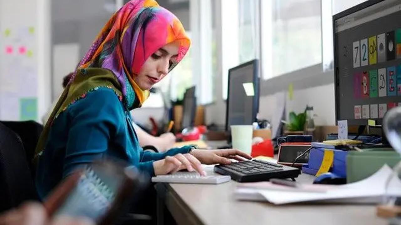 Tanda-Tanda Karakter Berkelas pada Perempuan Sederhana yang Mengesankan