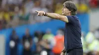 Pelatih Jerman, Joachim Low, memuji keberhasilan anak asuhnya mengalahkan Swedia 2-1 pada matchday kedua Grup F Piala Dunia 2018. (AP Photo/Frank Augstein)