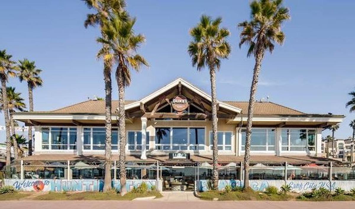 3.&nbsp;Duke's Huntington Beach Restaurant - 'THE HEIRS'