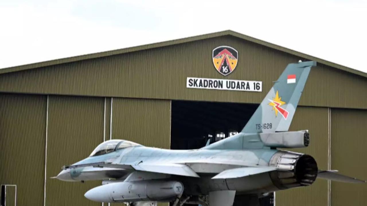 pesawat jet tempur tni
