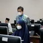 Rektor UNS, Jamal Wiwoho memantau pelaksanaan UTBK 2022 di Kampus UNS Solo, Selasa (17/5).(Liputan6.com/Fajar Abrori)