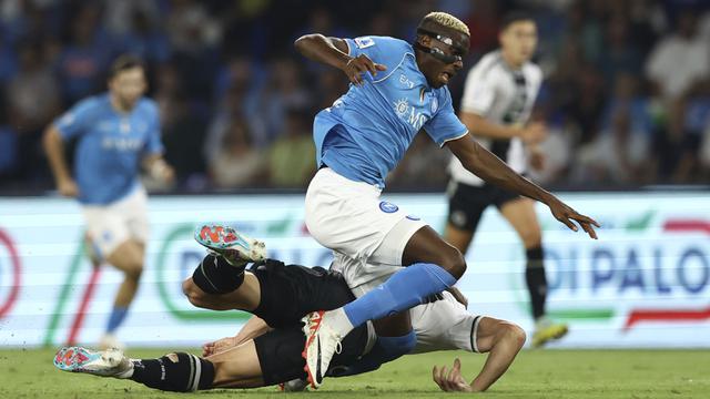 Foto: Aksi Victor Osimhen saat Melawan Udinese, Profesional dan Cetak Gol Meski Sedang Berseteru di Napoli