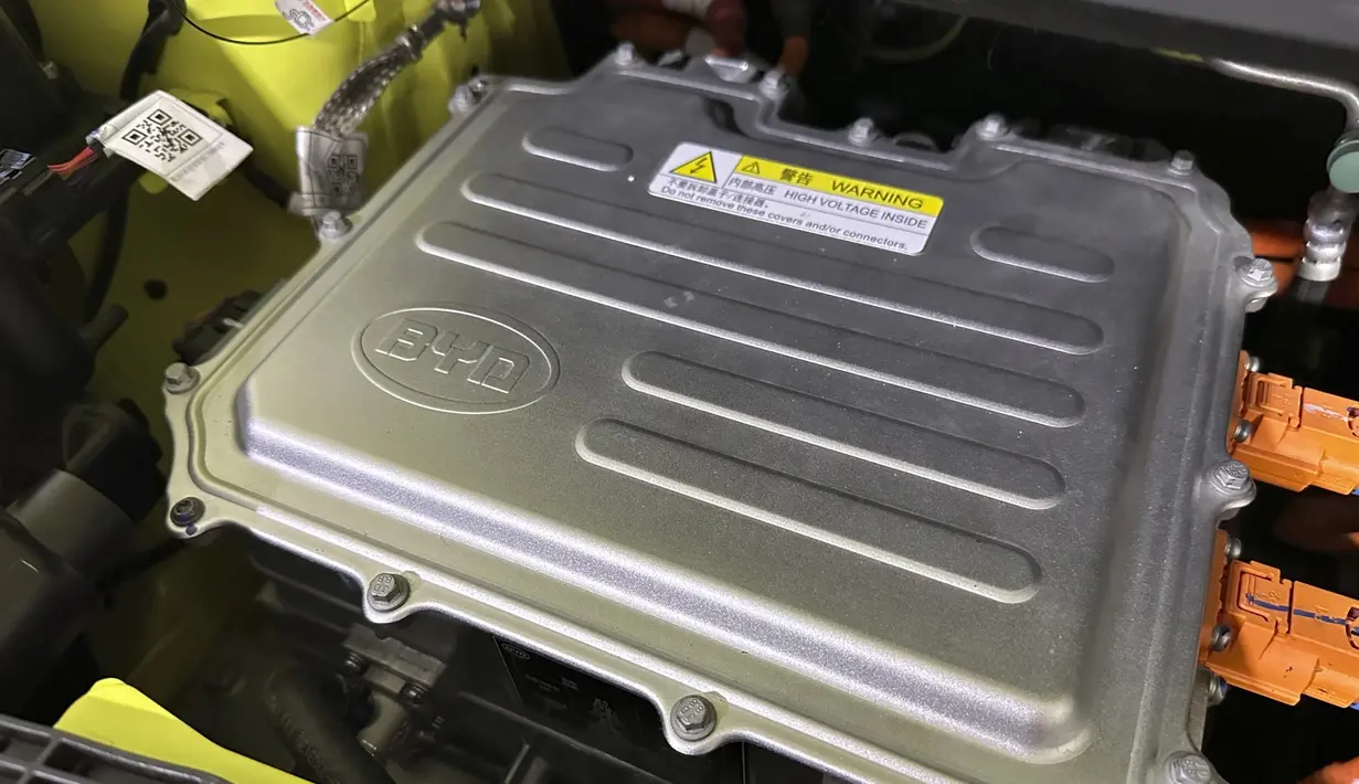 BYD Seagull akan menggunakan e-Platform 3.0. Tersedia dua tipe yang dilengkapi dengan blade battery BYD yang inovatif. Untuk trim STD memiliki baterai berkekuatan 30,08 kWh dan 38,88 kWh. (AP Photo/Mike Householder)