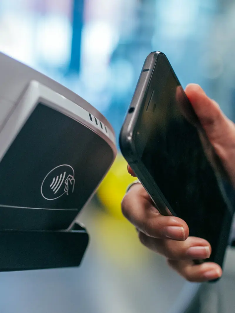 Smartphone dengan NFC