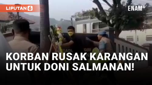 VIDEO: Korban Aplikasi Quotex Rusak Karangan Bunga untuk Doni Salmanan