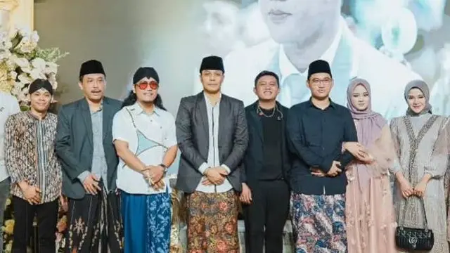 7 Potret Bella Bonita Berhijab di Pernikahan Putri Gus Kautsar Ini Curi Perhatian