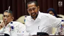 Dirut Perum Bulog Budi Waseso atau Buwas saat mengikuti Rapat Kerja (Raker) dengan Komisi IV DPR di Jakarta, Kamis (13/9). Raker tersebut membahas mengenai Kinerja Operasional Tahun 2018. (Liputan6.com/JohanTallo)