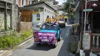 SDN Klepu 03 menggelar pawai kemenangan di berbagai titik di Kecamatan Pringapus, Semarang, Jawa Tengah setelah berhasil menjadi kampiun di MilkLife Soccer Challenge - Semarang 2025. (dok.&nbsp;MilkLife Soccer Challenge)