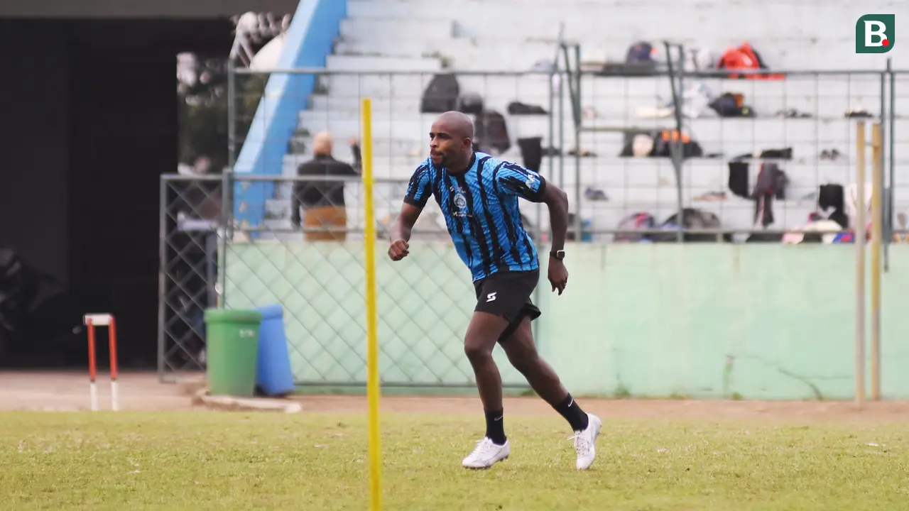 FOTO Greg Nwokolo di Arema FC pada BRI Liga 1 2023/2024