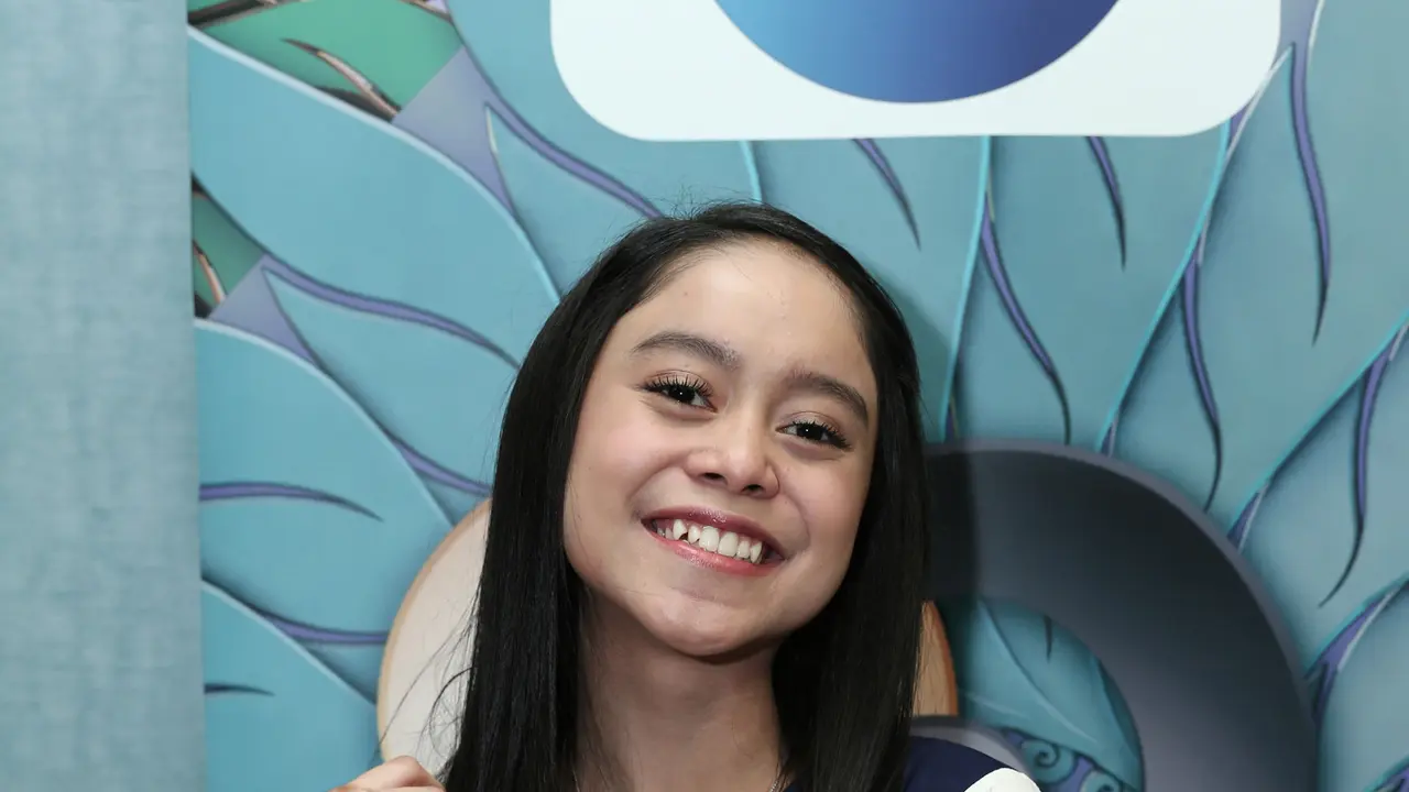 Bercerita tentang perjuangannya di D'Academy Indosiar, Lesti mengatakan dirinya sepat tertidur di lift hingga pagi. (Galih W. Satria/Bintang.com)