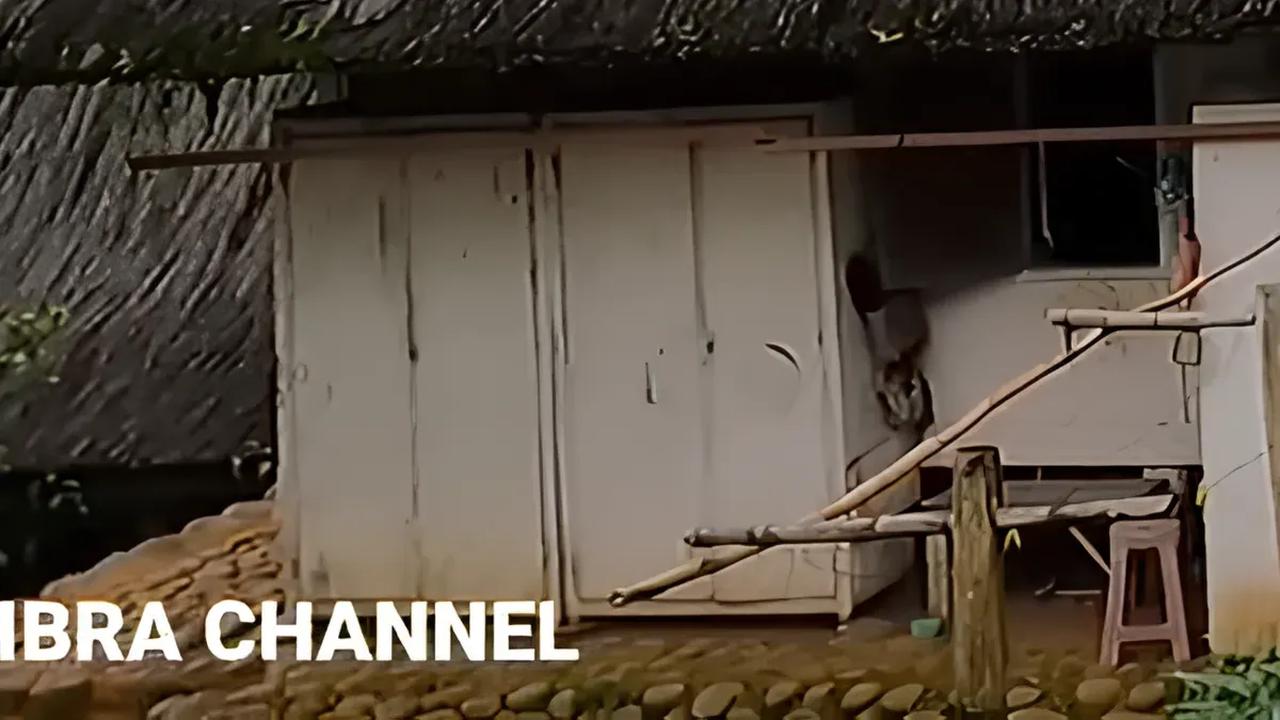 Melihat Rumah Orang Sunda di Kampung Naga Tasikmalaya, Lantai Dapurnya Bisa Kelola Sisa Makanan