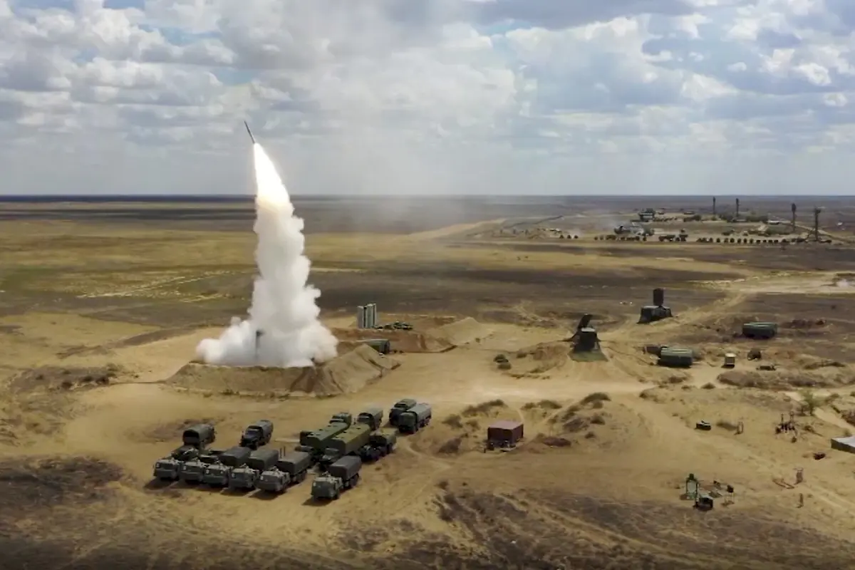 FOTO: Rusia Gelar Latihan Militer Gabungan di Ashuluk