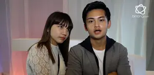 Sebagai penggila selfie, kamera Vivo V7+ sangat berguna untuk Cassandra Lee dan Randy Martin.