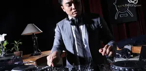 Dipha Barus dan selera musik jaman dulu  dan sekarang.