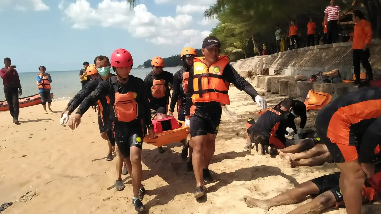 Suasana pelatihan penanganan kecelakaan laut (Liputan6.com/Mohamad Fahrul).