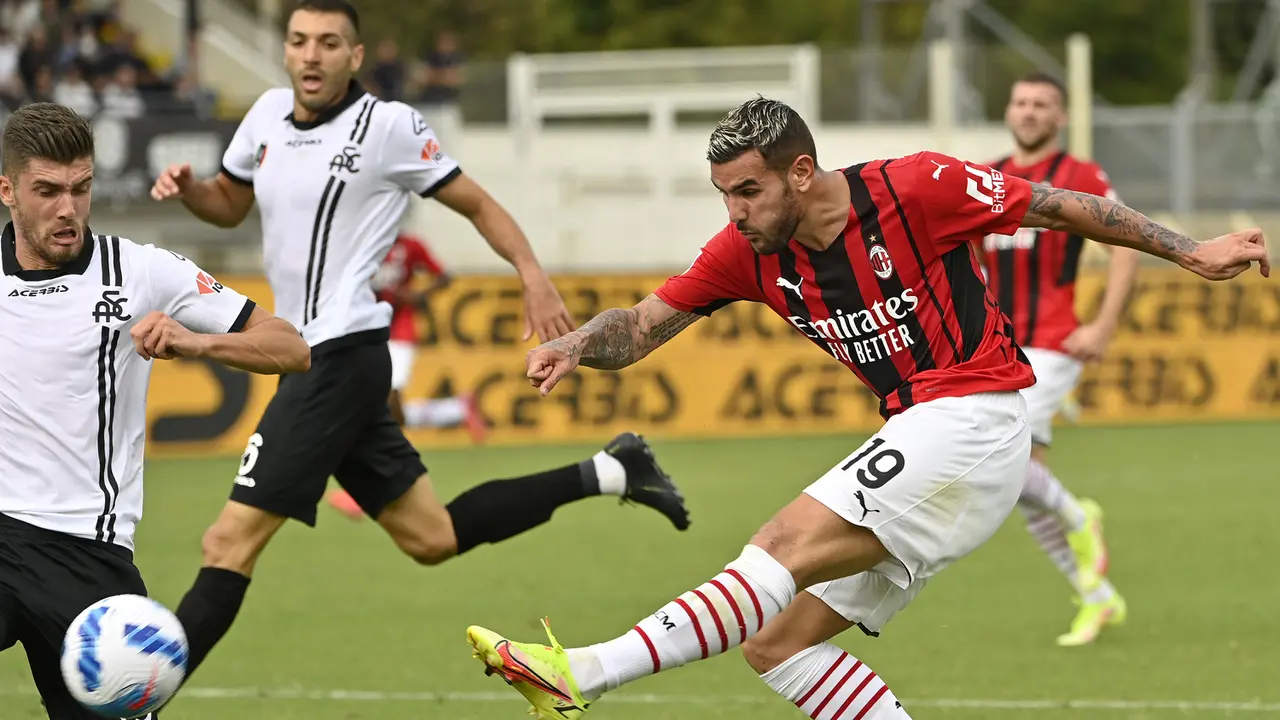 Foto: Daniel Maldini Cetak Gol, AC Milan Libas Spezia 2-1 dan Puncaki Klasemen Sementara Liga Italia 2021 / 2022