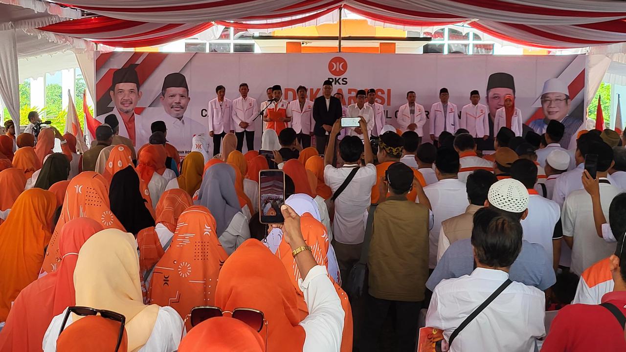 Deklarasi Pasangan Bacagub Zul-Uhel di kantor DPW PKS NTB