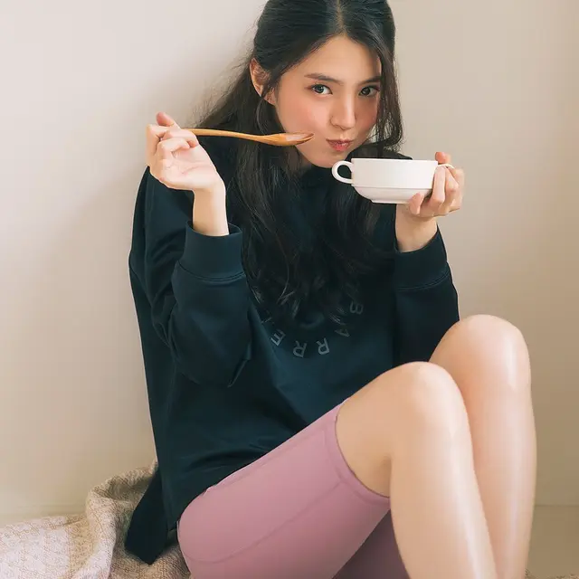 Han So Hee menjadi muse Barrel Fit. (Instagram/ barrel.fit)
