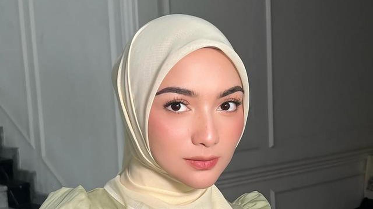 7 Gaya Artis Indonesia Usia 30+ Masuk Daftar Wanita Tercantik 2025, Pesona Awet Muda