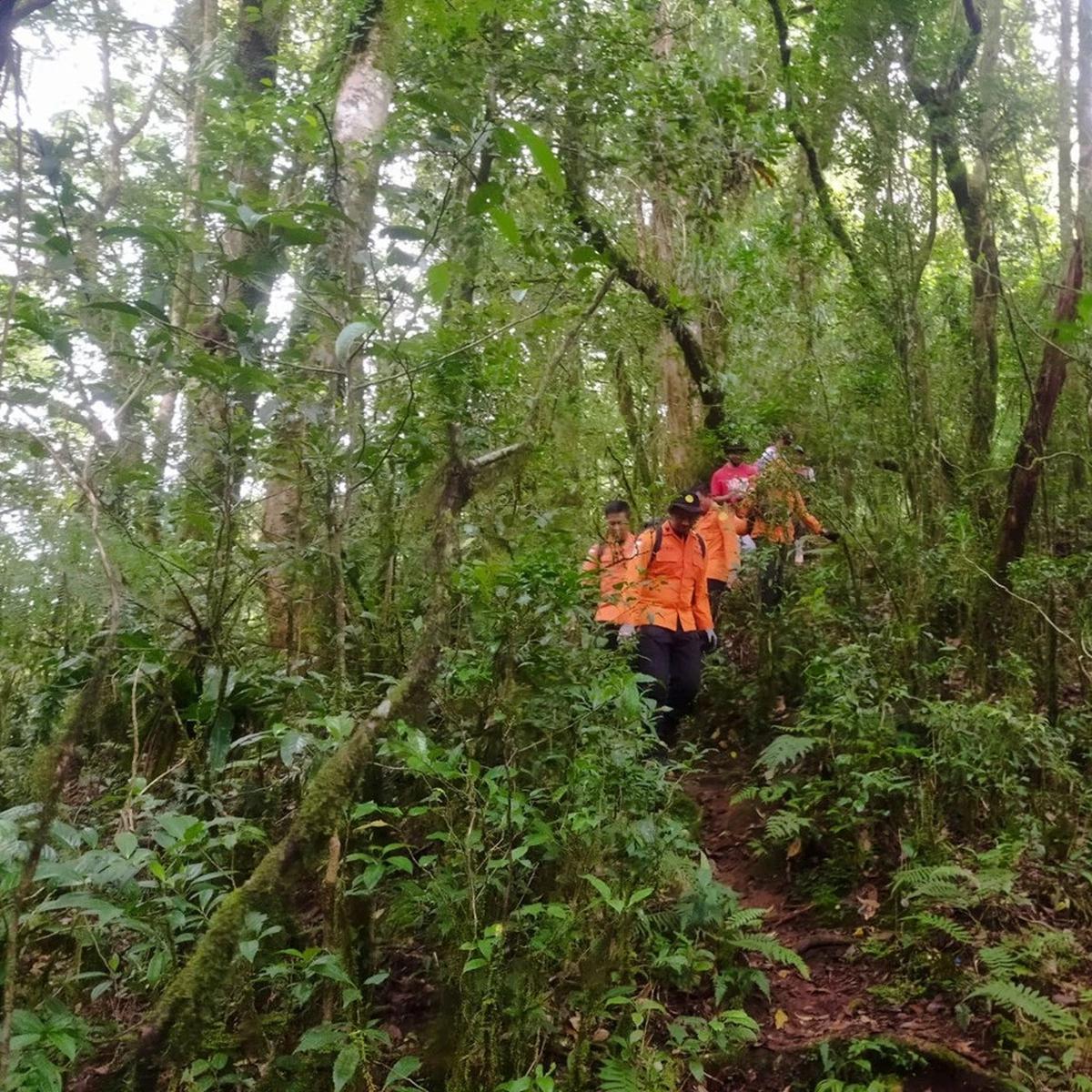 Evakuasi Pendaki di Gunung Batukaru