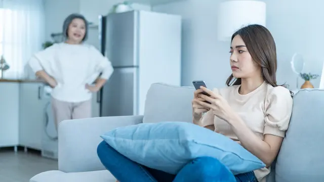 Ilustrasi bertengkar dengan ibu