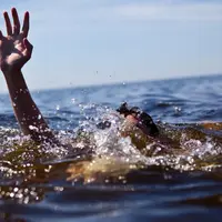 Inilah cerita kembalinya Nining Sunarsih setelah menghilang terseret ombak di Pelabuhan Ratu setahun yang lalu. (Ilustrasi: iStockphoto)