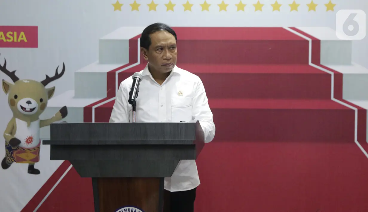 Menpora, Zainudin Amali memberi keterangan terkait kesiapan Indonesia sebagai tuan rumah Piala Dunia U-20 2021, Jakarta, Kamis (24/10/2019). Indonesia resmi ditunjuk FIFA sebagai penyelenggara Piala Dunia U-20 pada 2021. (Liputan6.com/Helmi Fithriansyah)