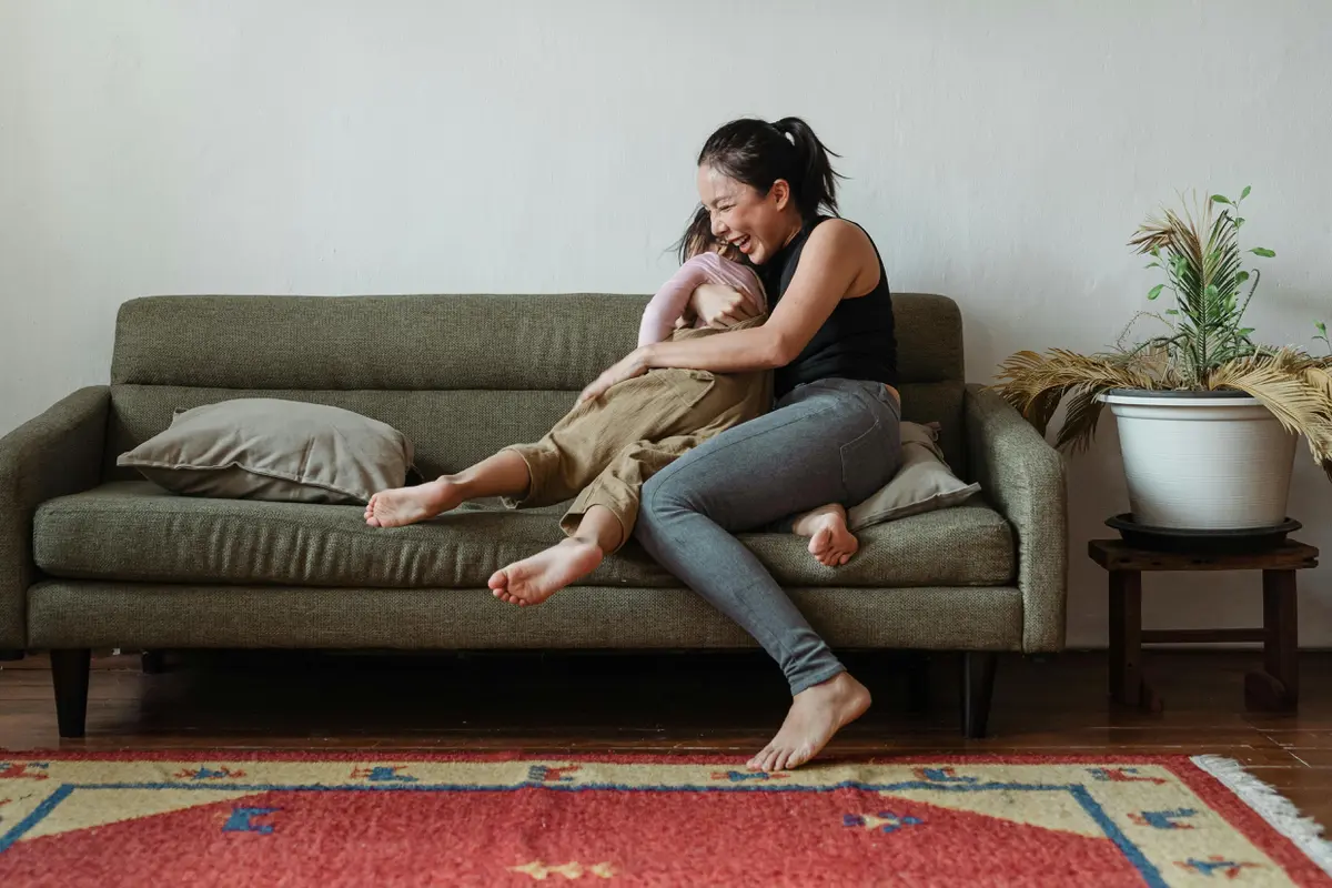 Tips Membangun Kedekatan dengan Anak Lewat Metode Parenting Pause Button