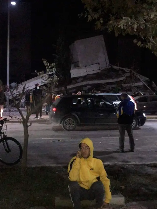 Gempa Albania