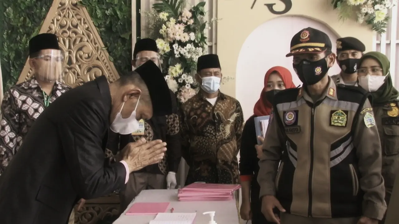 Petugas Bubarkan Hajatan