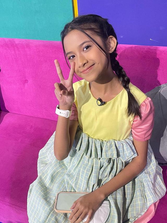 6 Potret Quinn Salman Penyanyi Lagu 'Tiba-Tiba' yang Viral, Hasil Cipta Sendiri