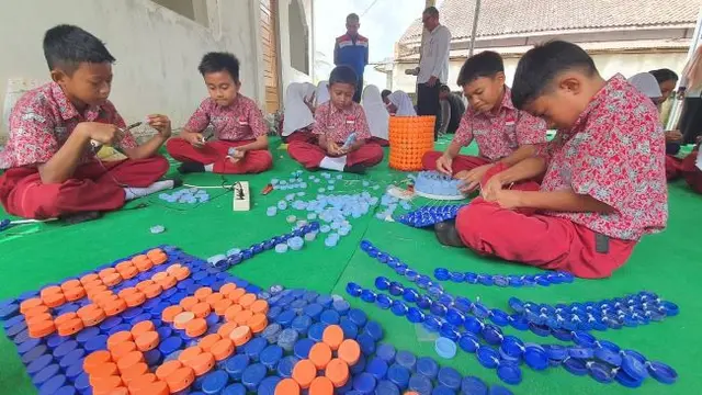 Replika sekolah cinta bumi di SDN 2 Sukajaya Desa Mekar Jaya, Kecamatan Bayung Lencir, Kabupaten Musi Banyuasin, Sumatera Selatan (Foto: PHE)