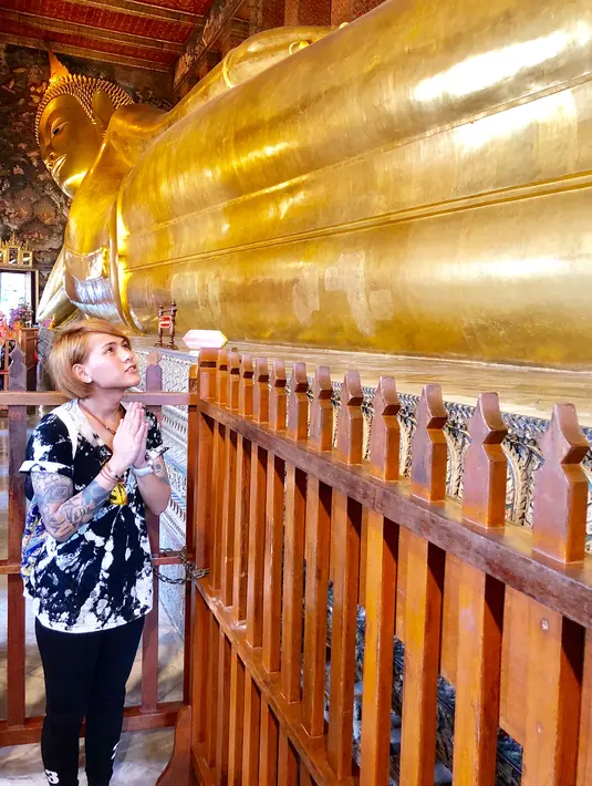 Penampilan Evelyn dengan hijabnya tersebut sepertinya belum akan selalu terlihat di kedepannya. Mengingat kala itu Evelyn masih dalam tahap pembelajaran, dan artinya ia masih akan hadir dengan gaya khasnya yang tomboy. (Instagram/evelinnadaanjani)