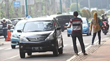  Polda Metro Jaya meminta Pemerintah Provinsi DKI Jakarta untuk memikirkan ulang rencana penghapusan 3 in 1 di Jakarta. Kepolisian menilai, pola berkendara dengan mengangkut minimal 3 orang dalam kendaraan pribadi cukup efektif menekan kemacetan.