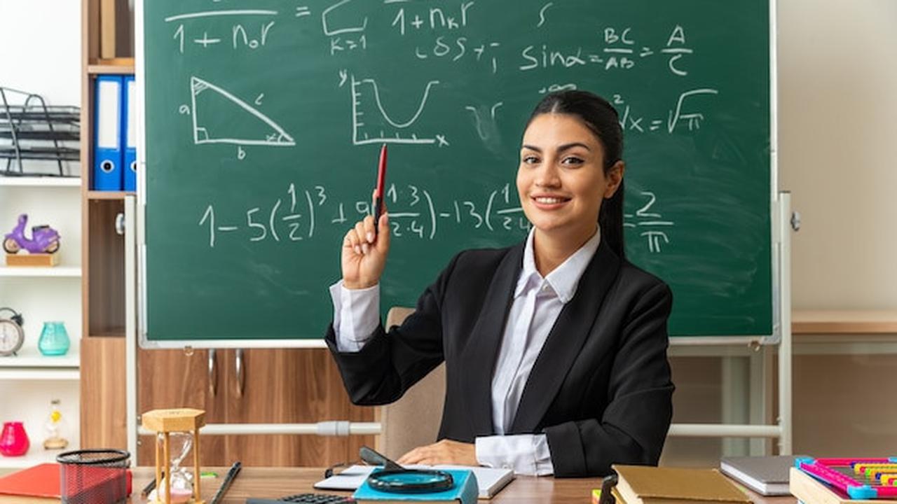 Ilustrasi guru, ruang kelas