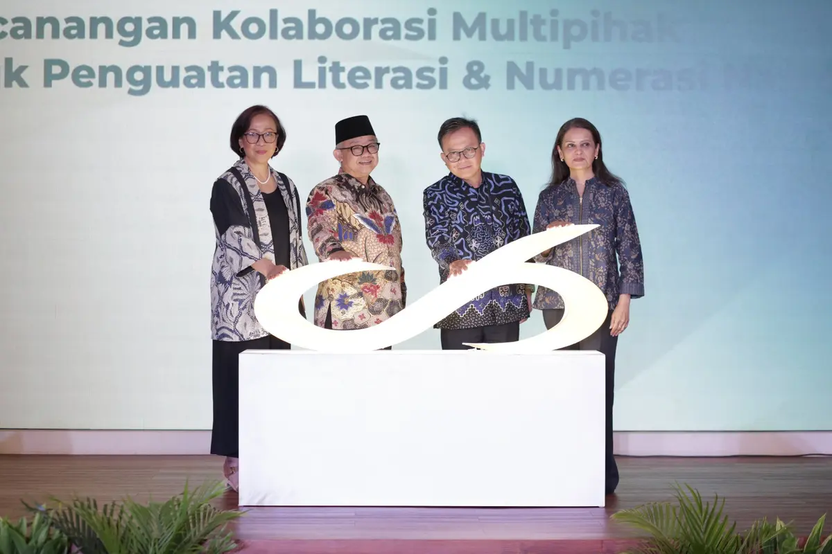 Menteri Pendidikan Dasar dan Menengah (Mendikdasmen) Abdul Mu'ti dalam peluncuran program Pencanangan Kolaborasi Multipihak untuk Penguatan Literasi dan Numerasi Nasional di Jakarta, Kamis (9/4/2026) (Tim Humas Kemendikdasmen)